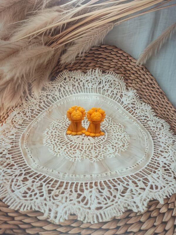 Mini and cute Lion candle