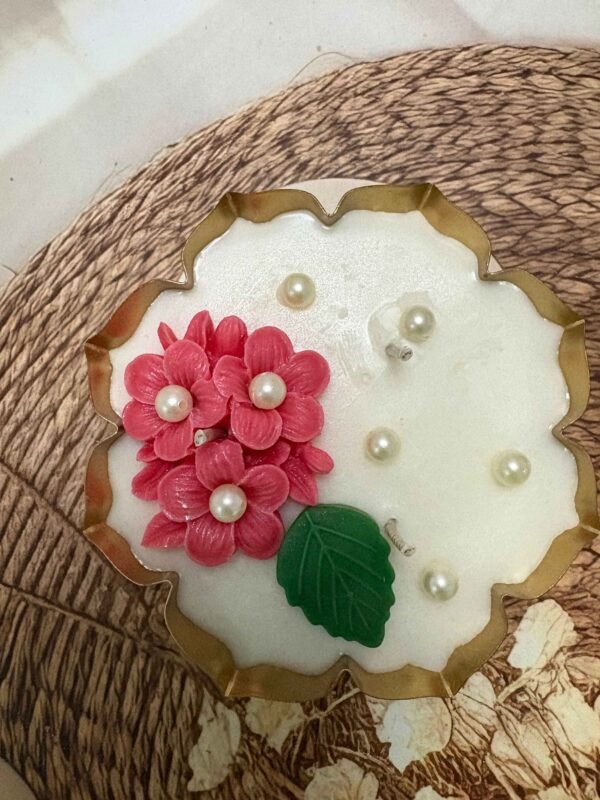 Urli Scented Candle – Floral Home Décor & Fragrance